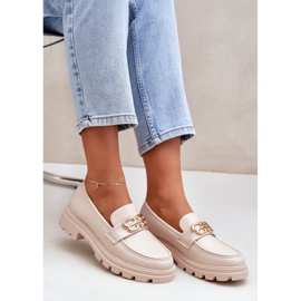 Mocasines de mujer con detalle dorado beige 7