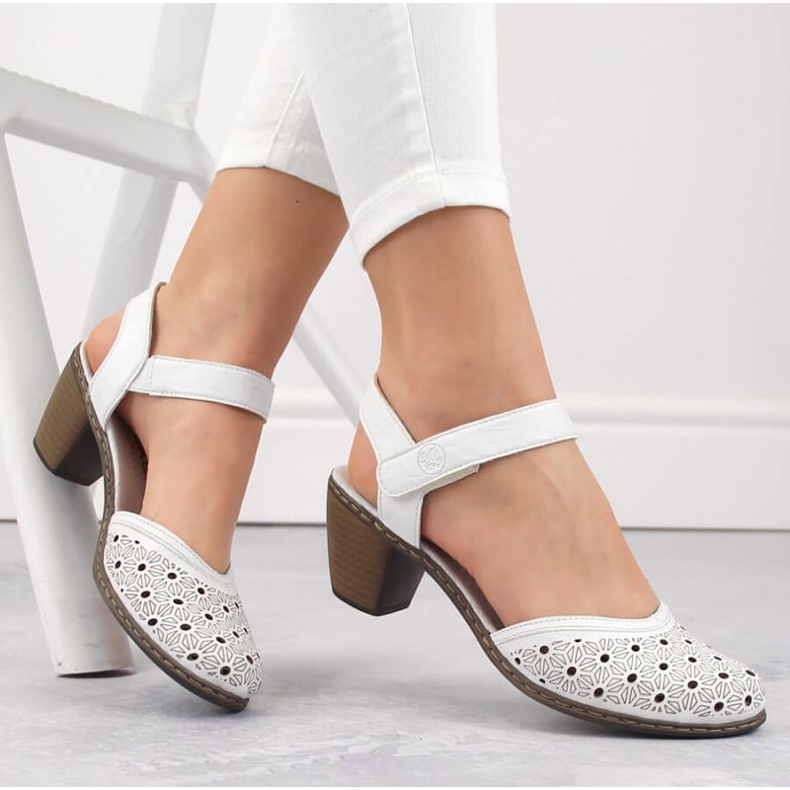 Sandalias cómodas de piel Rieker W RKR650 blanco 1