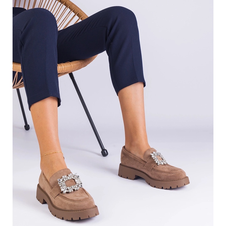 Mocasines femeninos beige de Ekozamsz con una elegante decoración 1