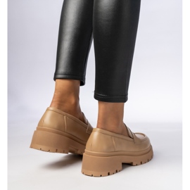 Mocasines de beige oscuro de las mujeres 3