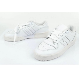 Zapatillas Adidas Rivalry Low W FV4225 blanco 17