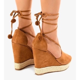 Mocasines beige con plataforma y mocasines de mujer beige. 4
