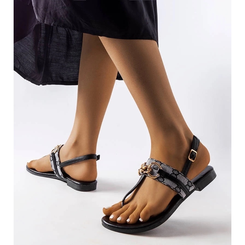 Botines de mujer beige con tacón alto. 2 Botines de mujer beige con tacón alto. 2