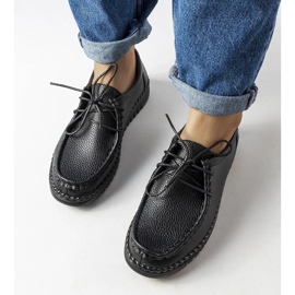 Marroquinería negra para mujer con suela gruesa, piel natural. negro 3