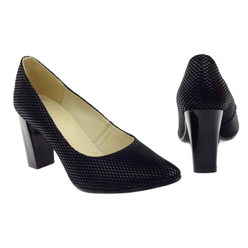 Bombas negras en un bar 138 negro 4 Bombas negras en un bar 138 negro 4