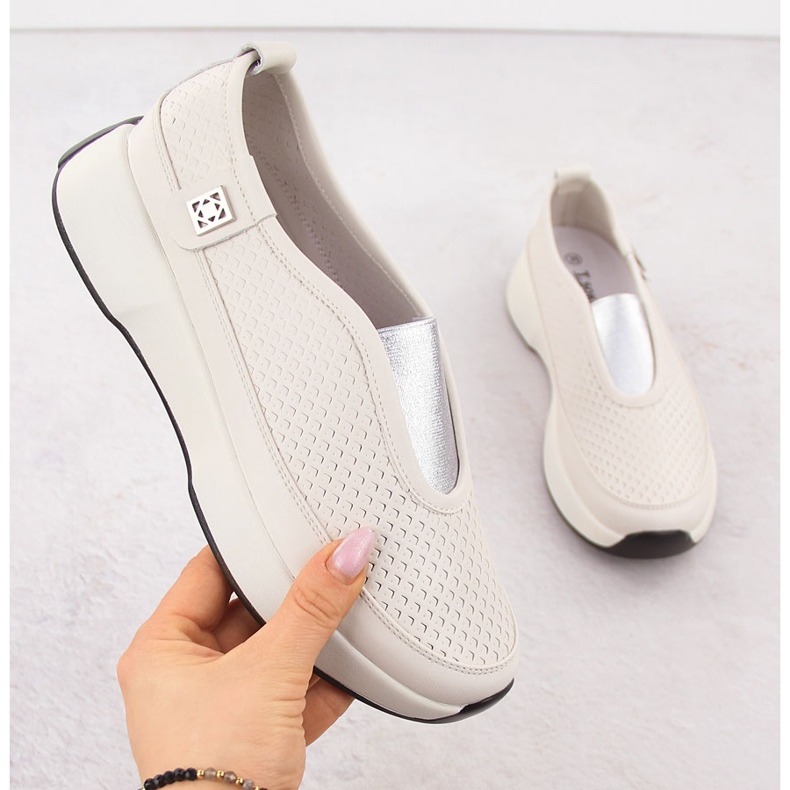 Cuero cómodo zapatos corredizos para mujeres Beige T.Sokolski 456 1 Cuero cómodo zapatos corredizos para mujeres Beige T.Sokolski 456 1