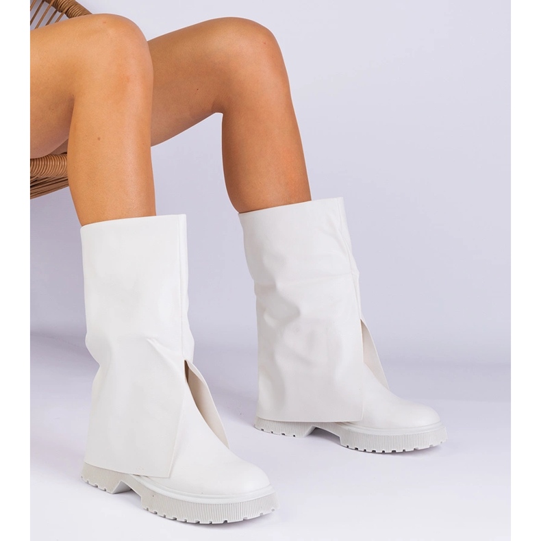 Botas blancas con una parte superior rota blanco 1