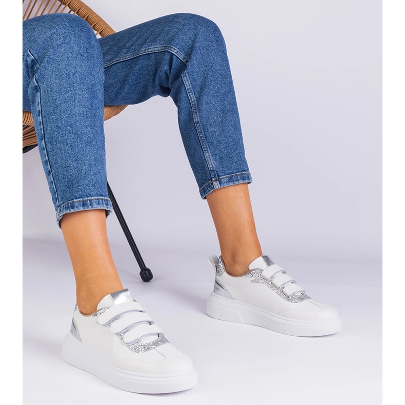 Zapatillas blancas y plateadas para mujeres para velcro decorado con brillo blanco 1