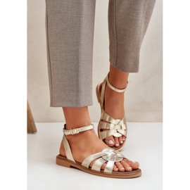 Sandalias de cuero para mujeres con tacones planos Zazoo 3688 Zlotys dorado 3