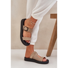 Flip Flip Flip Flip en la plataforma beige Zazoo 3024 3
