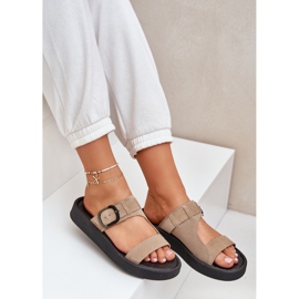 Flip Flip Flip Flip en la plataforma beige Zazoo 3024 5