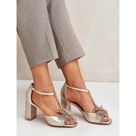 Sandalias de piel con tacón alto y decoración Laura Messi 2758 Oro dorado 8