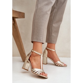 Sandalias de cuero natural en Laura Messi 2766 Zloty Post dorado 2