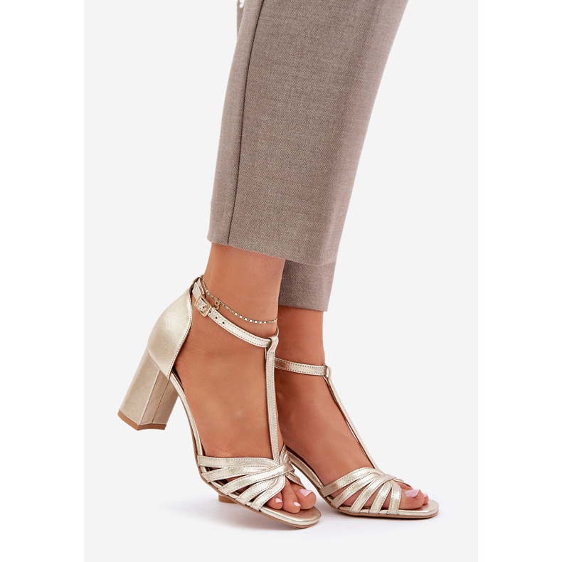 Sandalias de cuero natural en Laura Messi 2766 Zloty Post dorado 1