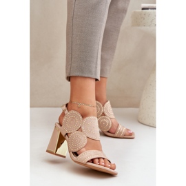 Sandalias decoradas en la publicación del tamaño oscuro beige 2