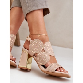 Sandalias decoradas en la publicación del tamaño oscuro beige 9