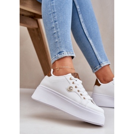 Zapatillas de zapatillas de cuero en una plataforma con un detalle dorado-marrón blanco 8