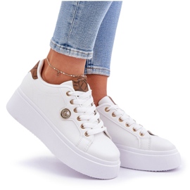 Zapatillas de zapatillas de cuero en una plataforma con un detalle dorado-marrón blanco 10