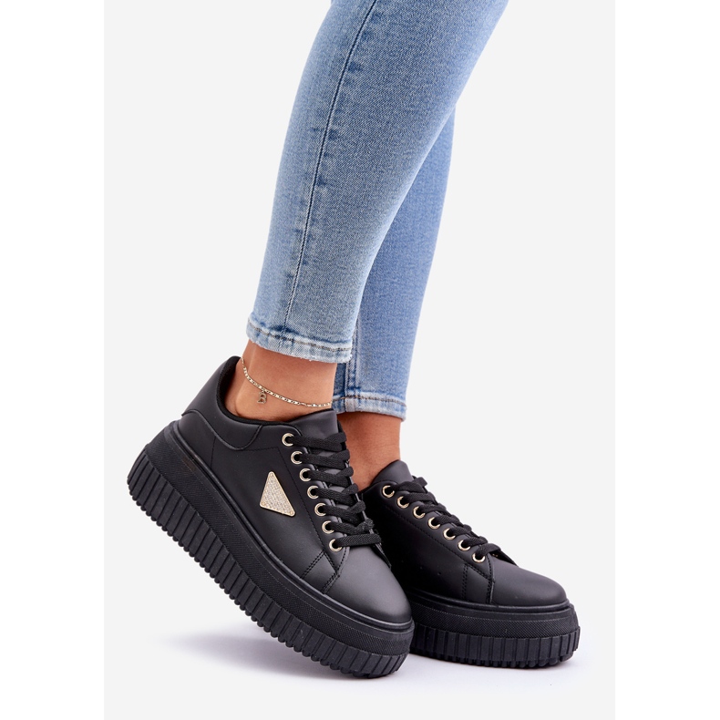 Zapatillas elegantes en una plataforma negra masiva negro 1