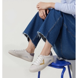 Insertos de oro de zapatillas de deporte para mujeres blanco 1 Insertos de oro de zapatillas de deporte para mujeres blanco 1