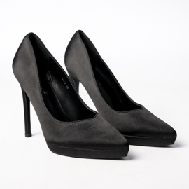 Pins negros de amora de mujeres 5