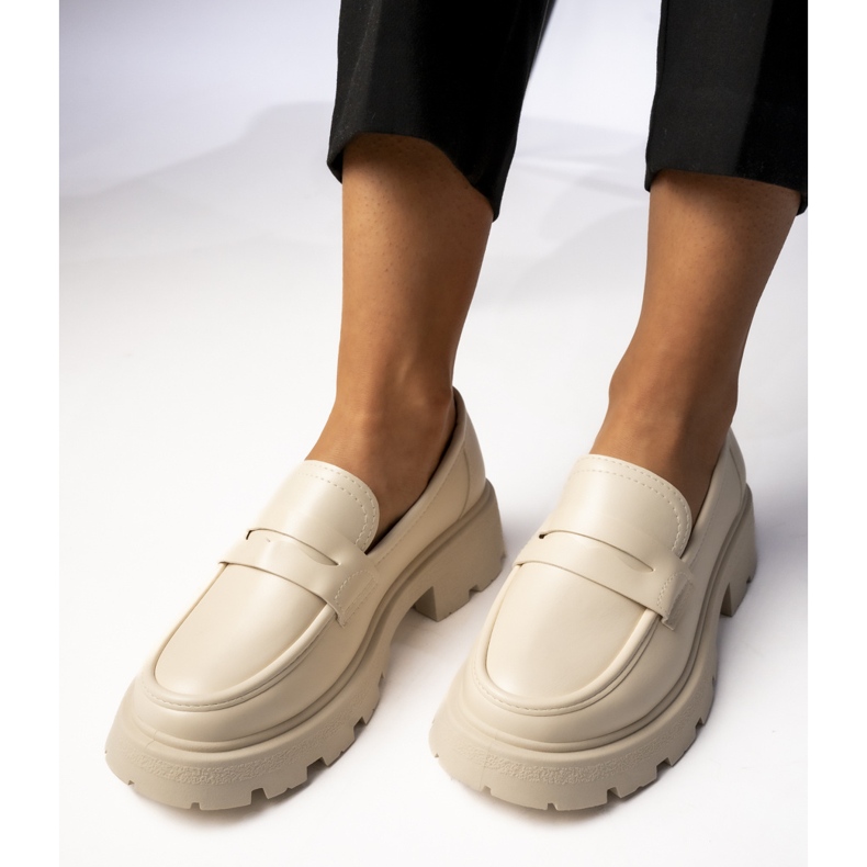 Mocasines de mujeres a través de Giulia Beige 2 Mocasines de mujeres a través de Giulia Beige 2