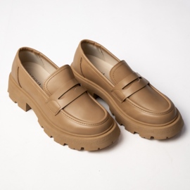 Mujer a través de mocasines de Giulia Kaki marrón 2