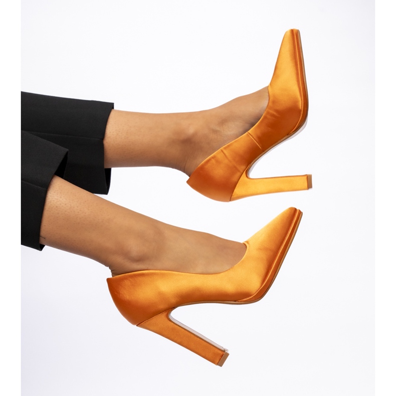 Bombas para mujeres de color naranja Lavana 1