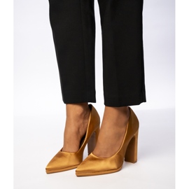 Bombas de camello lavana para mujeres 1