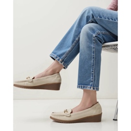 Mocasines Mirena Beige de las mujeres 1