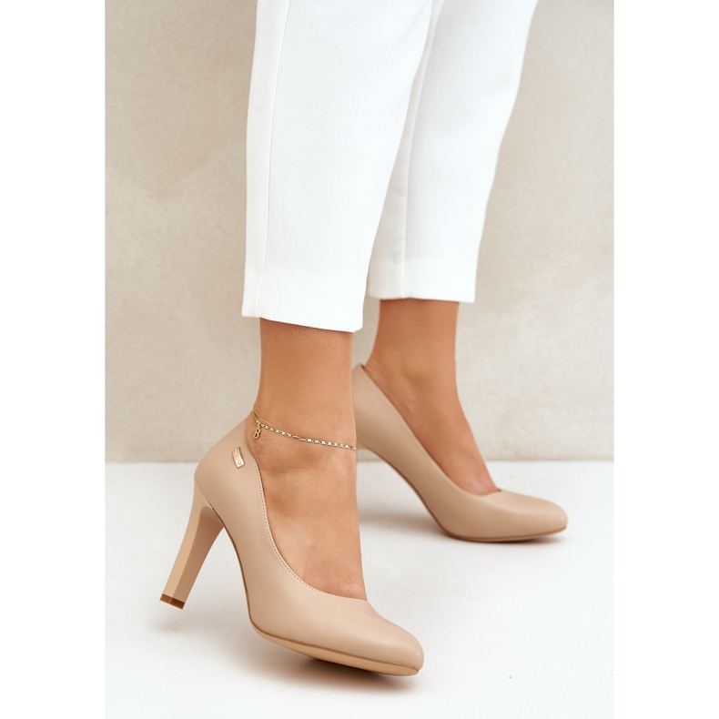 Bombas para mujeres en el Sergio Leone Coffe Campbell Post marrón 2