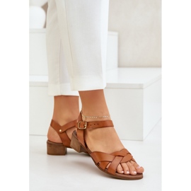 Sandalias de cuero con un delicado Zazoo 40372 Brown marrón 3