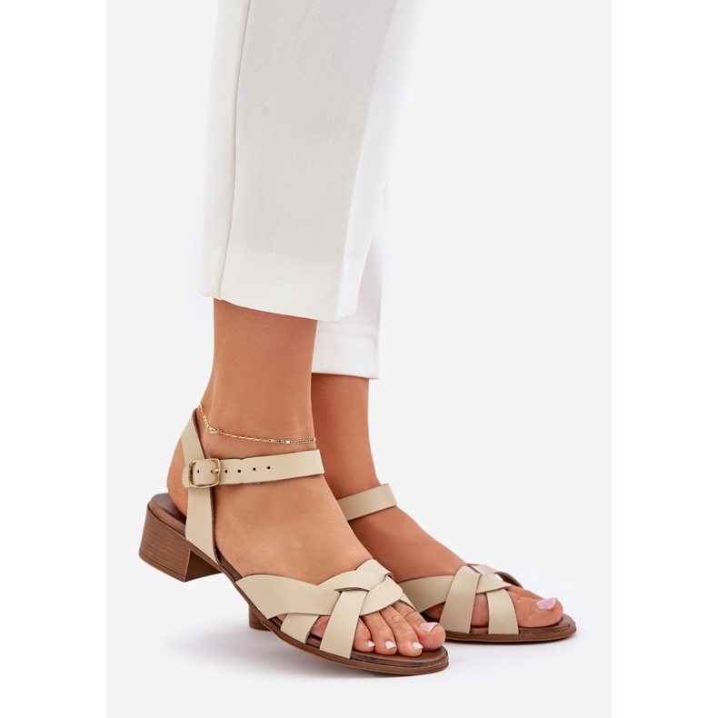 Sandalias de cuero con un delicado tacón Zazoo 40372 beige ligero 1