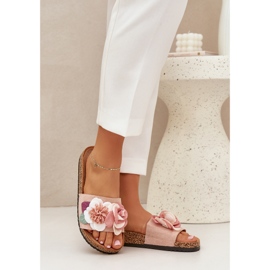 Chanclas para mujeres con flores en una plataforma de corcho rosa rosado 3
