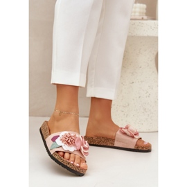 Chanclas para mujeres con flores en una plataforma de corcho rosa 2