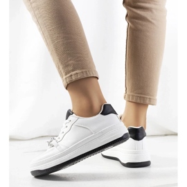 D/GMR Deportivas blancas con cadena de Maring blanco 1 D/GMR Deportivas blancas con cadena de Maring blanco 1