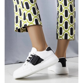 D/GMR Zapatillas deportivas blancas decoradas con una hebilla Erin negra. blanco 3
