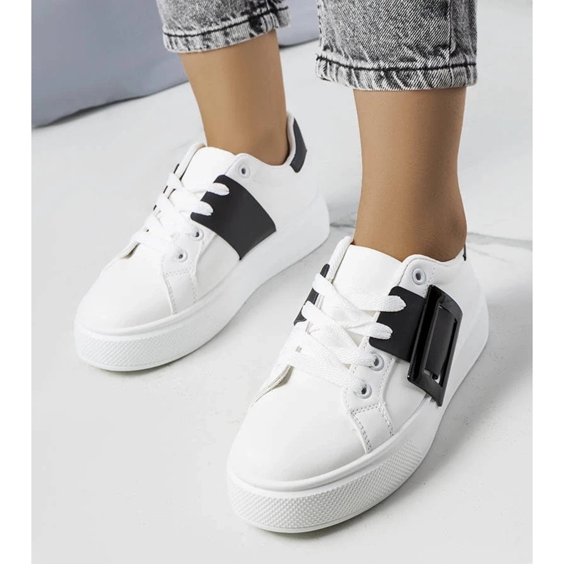 D/GMR Deportivas blancas decoradas con hebilla Toni negra blanco 1 D/GMR Deportivas blancas decoradas con hebilla Toni negra blanco 1