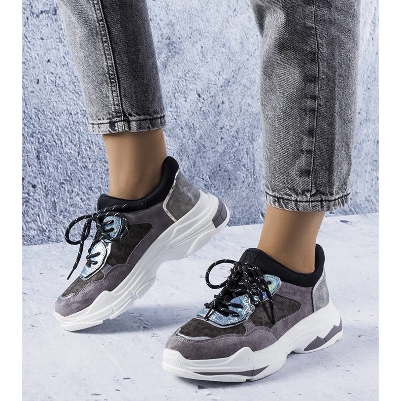 D/GMR Zapatillas deportivas grises decoradas con inserciones de Savard. 1