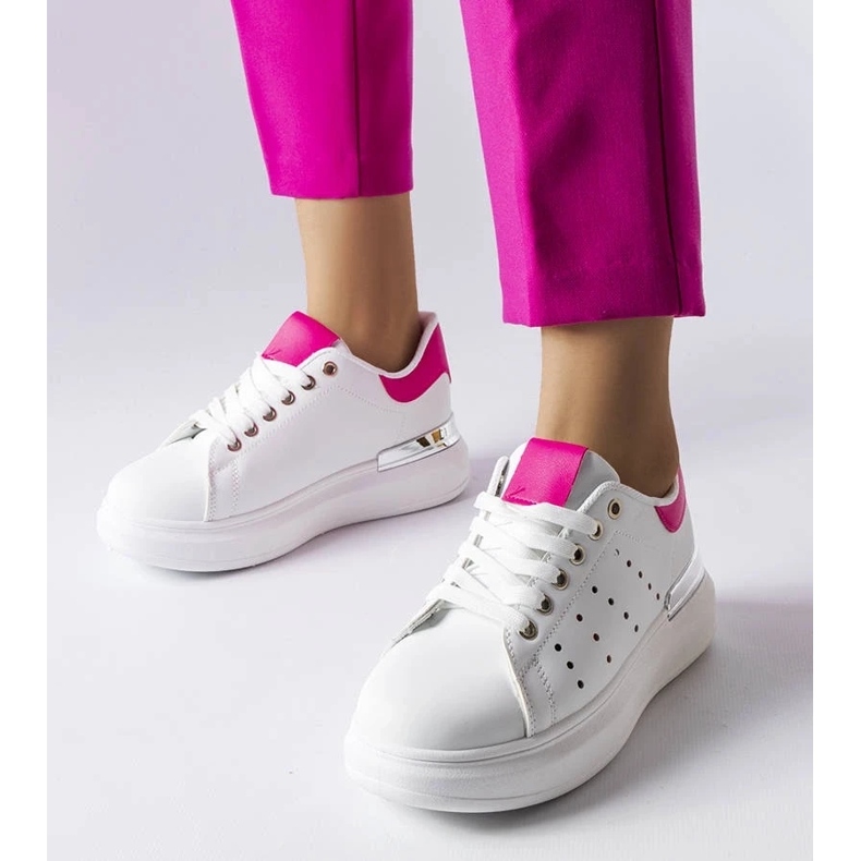 D/GMR Deportivas blancas con perforaciones Chalut de colores rosado 2 D/GMR Deportivas blancas con perforaciones Chalut de colores rosado 2