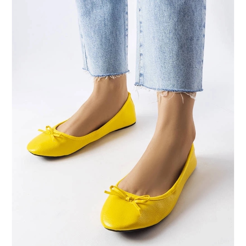 D/GMR Bailarinas amarillas decoradas con un lazo Vaillancour amarillo 1