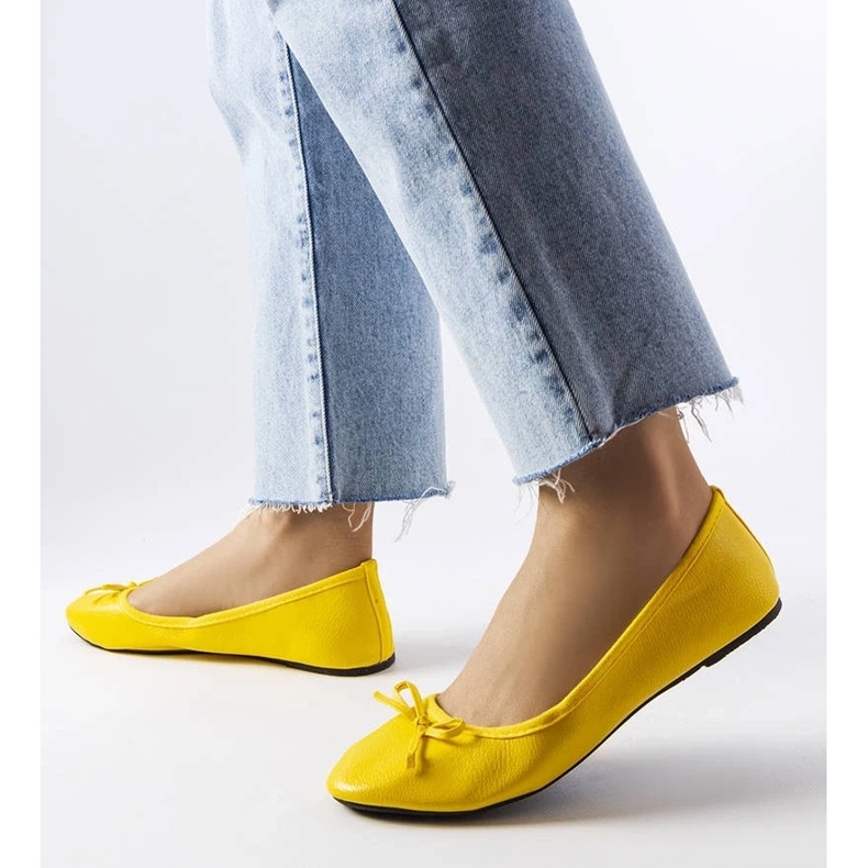 D/GMR Bailarinas amarillas decoradas con un lazo Vaillancour amarillo 2