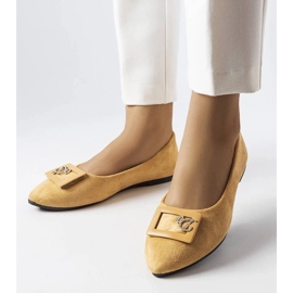 D/GMR Bailarinas beige decoradas con pedrería de Fleming 1 D/GMR Bailarinas beige decoradas con pedrería de Fleming 1