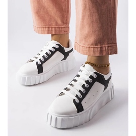 D/GMR Zapatillas blancas en la plataforma Gosselin 1 D/GMR Zapatillas blancas en la plataforma Gosselin 1