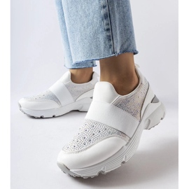 D/GMR Zapatillas blancas con pedrería de Algiso blanco 1 D/GMR Zapatillas blancas con pedrería de Algiso blanco 1