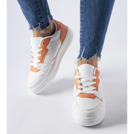 D/GMR Zapatos Fournie blancos con detalles en naranja. 3