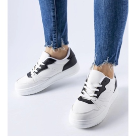 D/GMR Zapatillas blancas con detalles Fournie negros. blanco 1