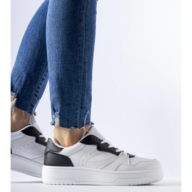 D/GMR Zapatillas blancas con detalles Fournie negros. blanco 3
