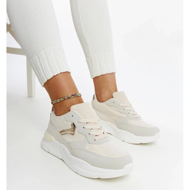 D/GMR Deportivas beige con plataforma Nereida. 1