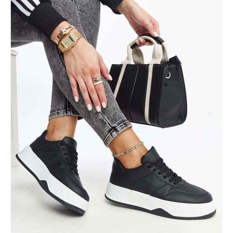 D/GMR Zapatillas negras con suela gruesa de Rafida. negro 2